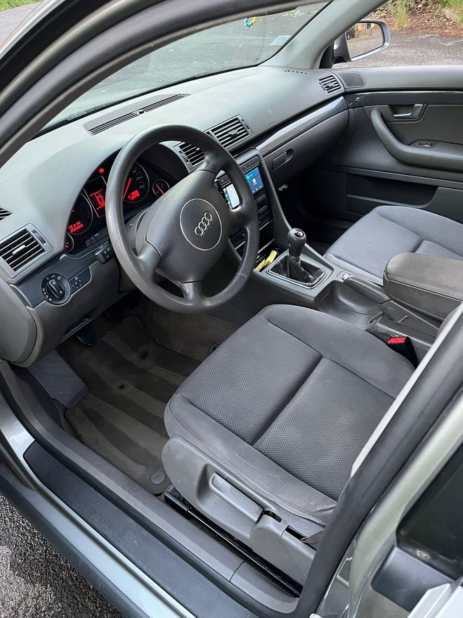 Audi A4 (B6 8E) 1.9 TDI (115 CH)  de 2004
