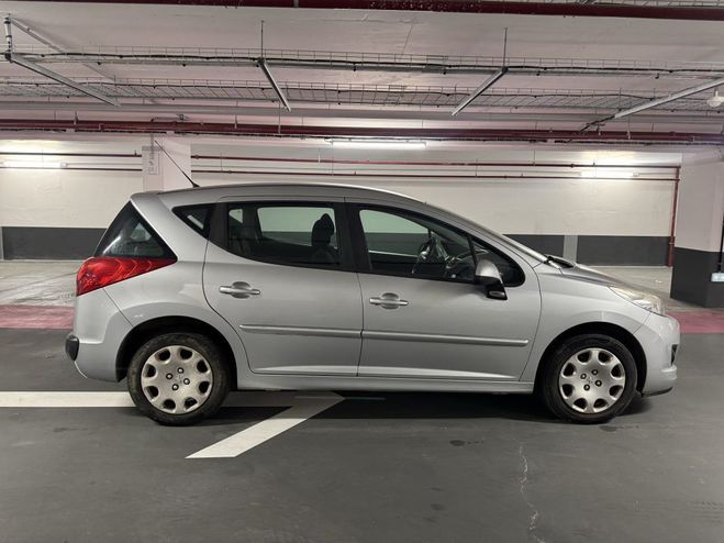 Peugeot 207 SW 1.4E URBAN Gris M�tallis� de 2011