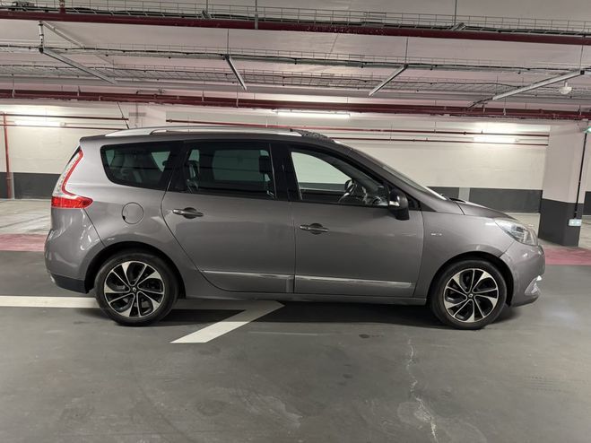 Renault Grand Scenic III (JZ0/1_) 1.2 TCe (JZ16) Gris de 2015