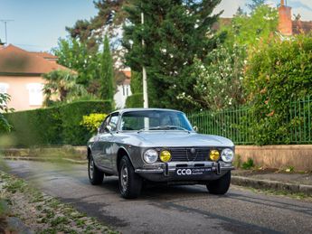  Voir d&eacute;tails -Alfa romeo 2000 GT Veloce &agrave; Lyon (69)