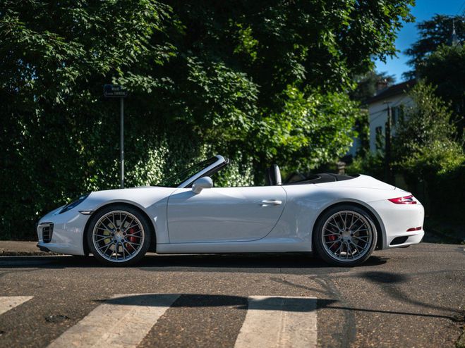 Porsche 911 Carrera S Cabriolet Blanc Carrara m�tallis� de 2016
