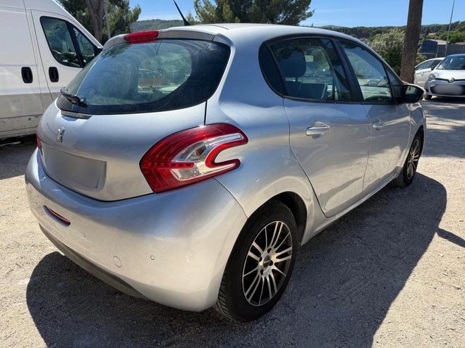 Peugeot 208 1.0 VTi 68ch Like - Distribution NEUVE - Gris de 2014