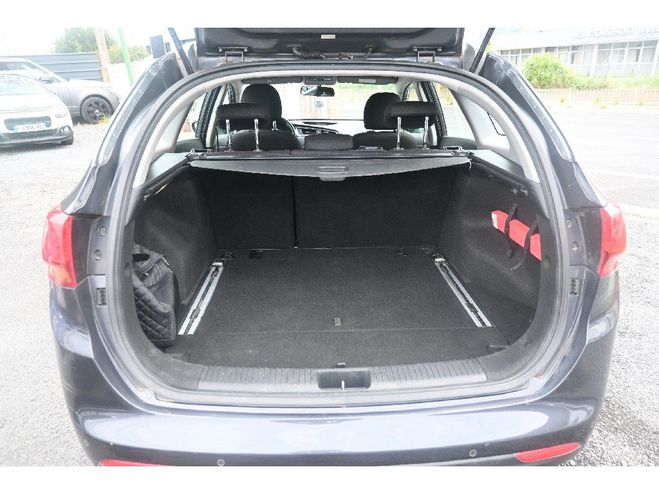 Kia Ceed d SW 1.6 CRDi 136 ch ISG Active Gris de 2017