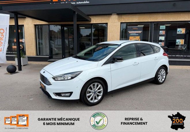 Ford Focus 1.0 ECOBOOST 125CH STOP&START TITANIUm Blanc de 2017