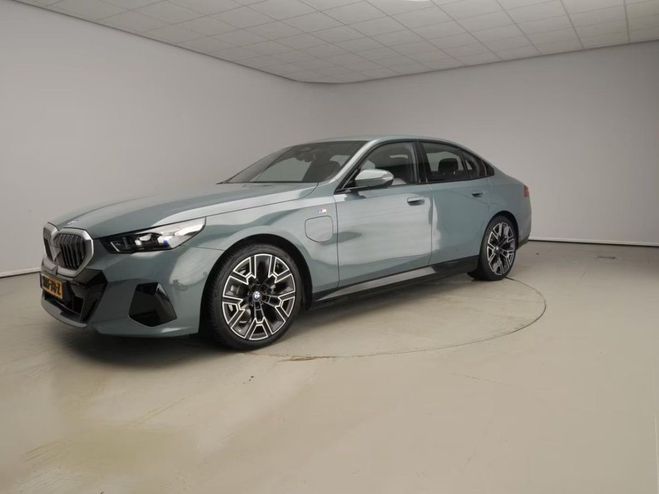 BMW Serie 5 M-Sportpakket Vert m�tallis� Cape York Green de 2025