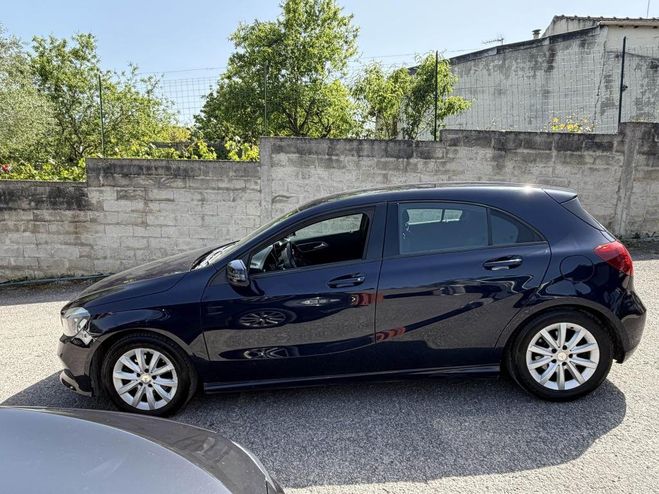 Mercedes Classe A 200 d BERLINE - BM 176 Business Executiv BLEU FONCE de 2016