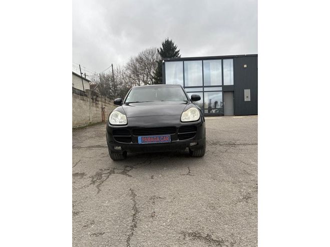 Porsche Cayenne 3.2i V6 - 250 - BVA Tiptronic 2003 . NOIR de 2004