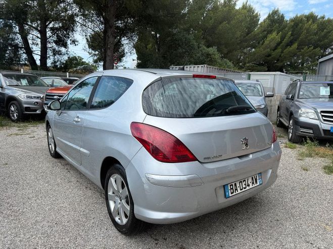 Peugeot 308 2.0 HDI136 FAP FELINE BA 5P Gris C de 2009