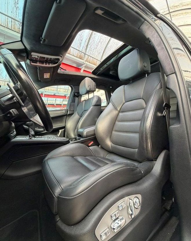 Porsche Macan Turbo 2.9 V6 440ch PDK MY21 Gris de 2020