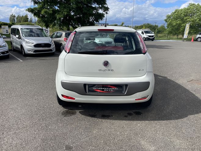 Fiat Punto 1.3 MULTIJET 16V 70CH CULT II 5P BLANC de 2010