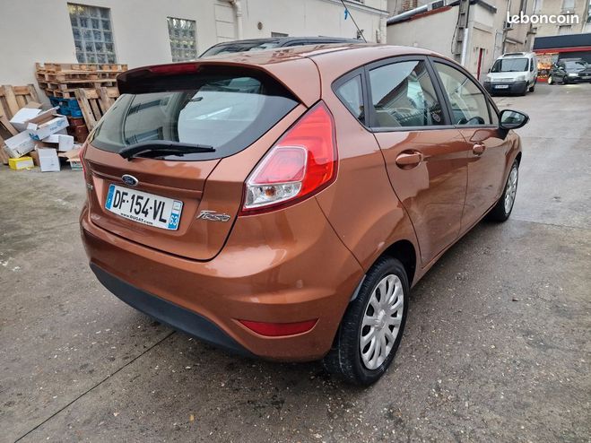 Ford Fiesta 1.0 ecoboost 100ch s&s 1�re main garanti Marron de 2014