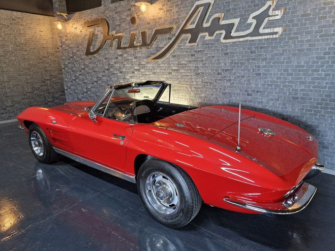 Chevrolet Corvette C2 Stingray 5.7L V8 350 BVM rouge de 1963