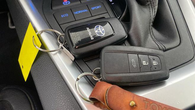 Toyota RAV 4 Hybride 2WD 218ch Collection BLANC de 2020