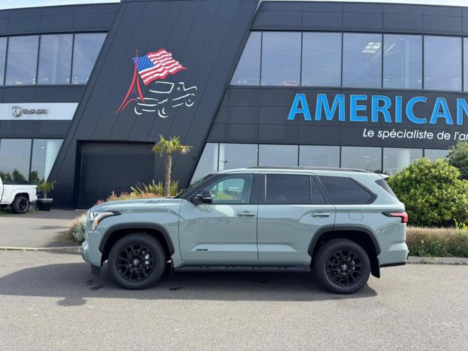 Toyota Sequoia LIMITED NIGHTSHADE EDITION HYBRID Gris de 2026