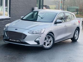  Voir d&eacute;tails -Ford Focus 1.0 EcoBoost Titanium &agrave; P�ruwelz (76)