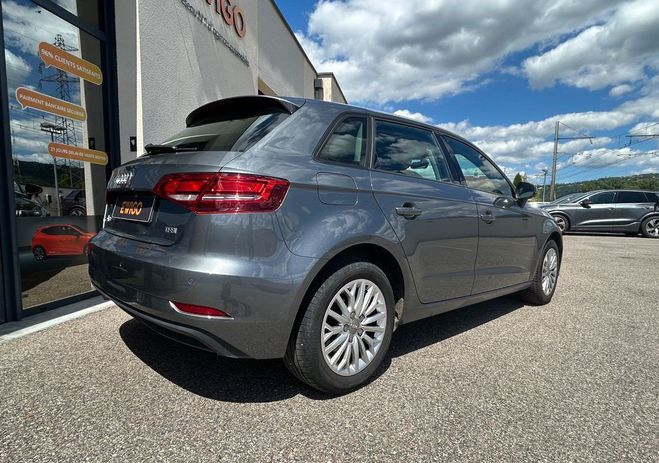 Audi A3 Sportback 1.0 TFSI 115CH BUSINESS LINE S Gris de 2018