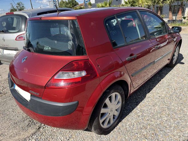 Renault Megane 1.6 110 ch AUTHENTIQUE 5p ROUGE de 2007