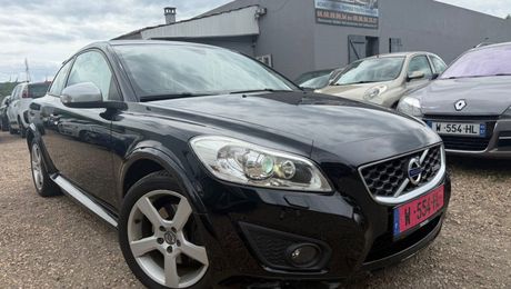 Volvo C30 2.0 D4 177 R-Design CUIR XENONS 2010 d'occasion a Uckange (57)