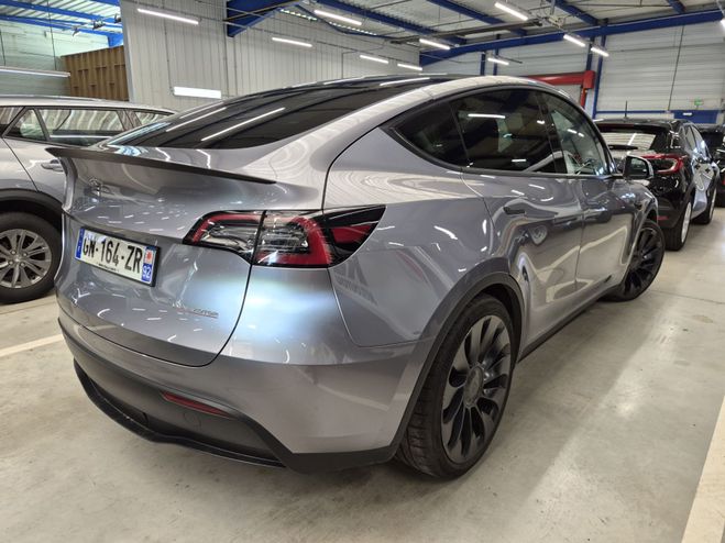Tesla Model Y SUV hautes performances � transmission i MERCURE de 2023