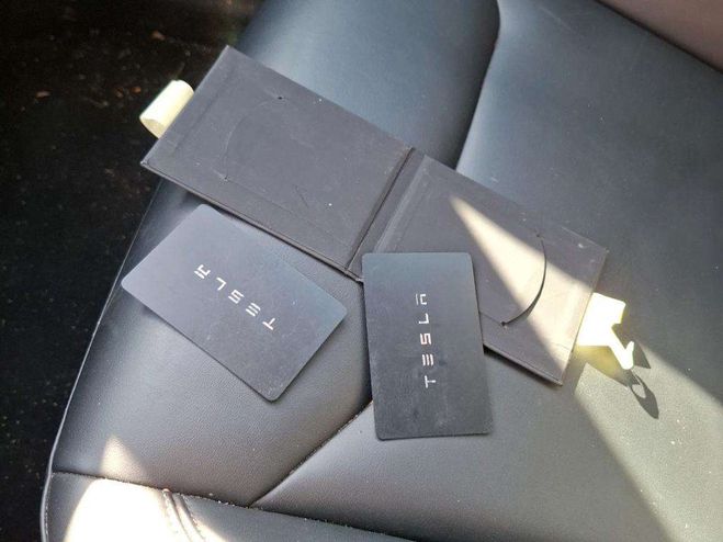 Tesla Model Y propulsion RWD, �lectrique, 188 kW, 256  Blanc Nacre Multicouches de 2024