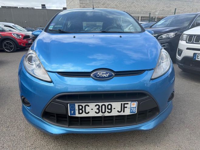 Ford Fiesta 1.6L 120 V 1600 120 GHIA BELLE Bleu azur de 2010