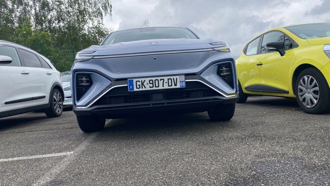 MG Marvel R  EV 2WD Luxury BLEU de 2022