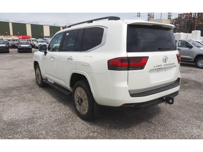 Toyota Land Cruiser LC300 VX V6 3.3L Blanc de 2026