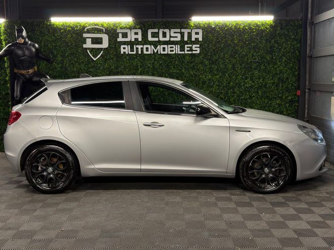 Alfa romeo Giulietta III PHASE 2 LUSSO 1.6 JTDM 120 Cv S&S -  Gris de 2017