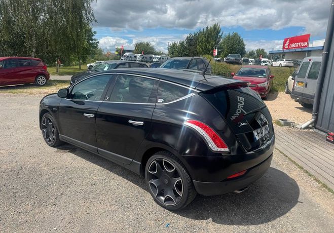 Lancia Delta 1.6 120ch silver 5p Noir de 2011