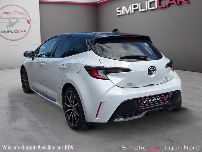 Toyota Corolla BERLINE BICORPS TROIS OU CINQ PORTES 196 Gris Clair de 2023