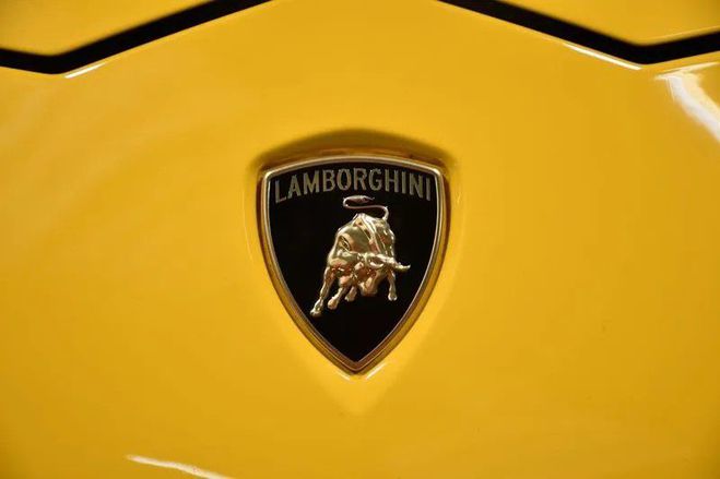 Lamborghini Urus 4,0 V8 BITURBO BASE JAUNE de 2019