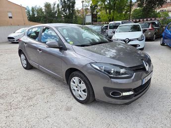 Voir d&eacute;tails -Renault Megane III Berline 5 ptes. 1.5 DCi &agrave;  Les Pennes-Mirabeau (13)