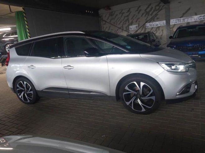 Renault Grand Scenic IV Blue dCi 120 ch EDC Bose Edition Gris Argent de 2019