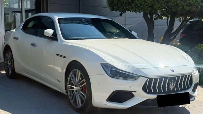 Maserati Ghibli 3.0 L V6 430 S Q4 Gransport blanc de 2019