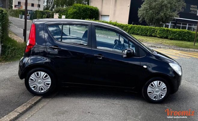 Opel Agila  Noir de 2010