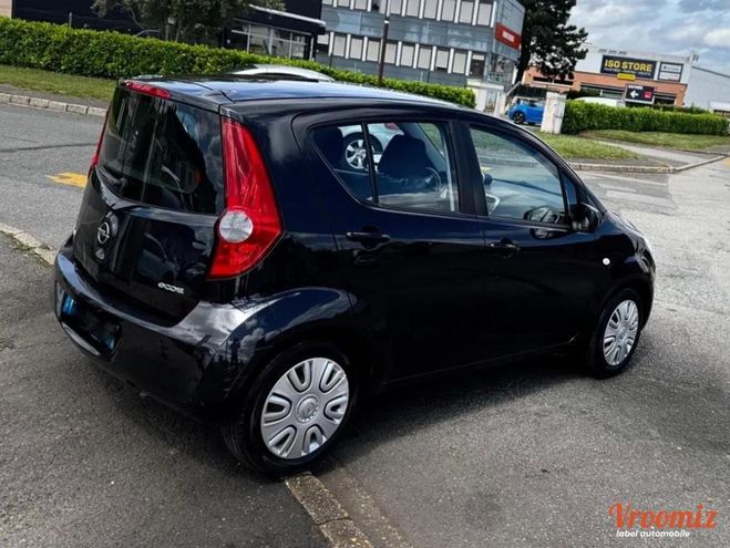 Opel Agila  Noir de 2010