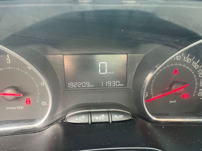 Peugeot 208 1.4 E-HDI 68 ACTIVE BLUE LION BMP5 5P Gris fonc� de 2012