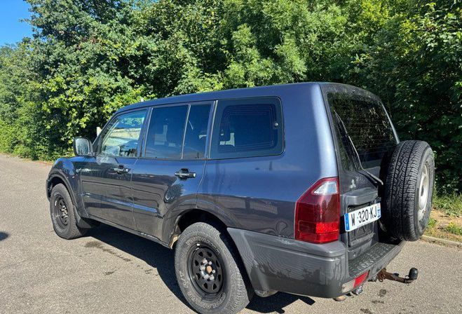 Mitsubishi Pajero  3 3,2did long  de 2006
