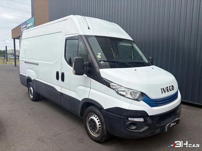 Iveco Daily Vu S FOURGON 2.3 115 35S12 Blanc de 2018