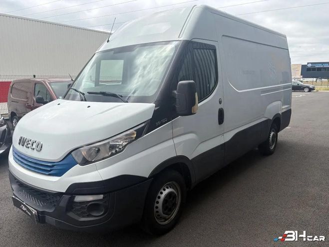 Iveco Daily Vu S FOURGON 2.3 115 35S12 Blanc de 2018