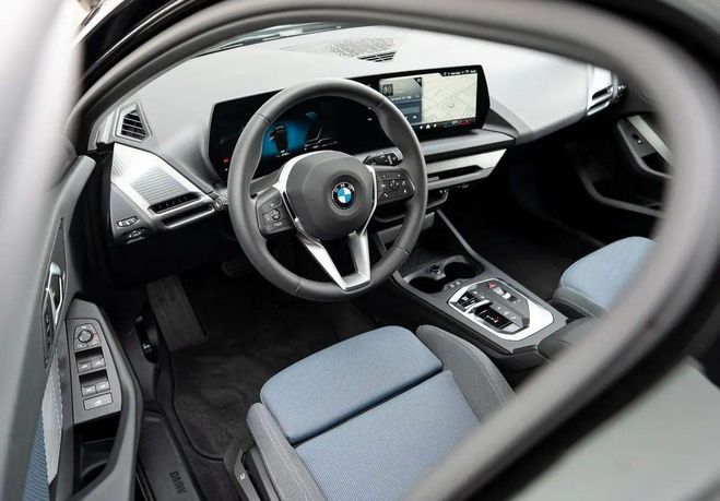 BMW Serie 1 120 170ch BVA8 Toit Ouvrant LED Adaptati Noir de 2025