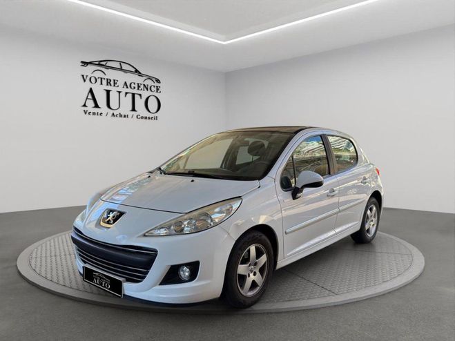 Peugeot 207 1.4 VTi 16V BERLINE MILLESIM 200 PHASE 2 BLANC de 2011