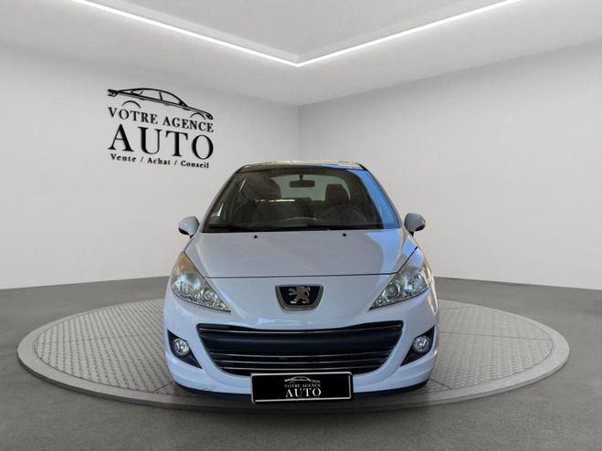 Peugeot 207 1.4 VTi 16V BERLINE MILLESIM 200 PHASE 2 BLANC de 2011