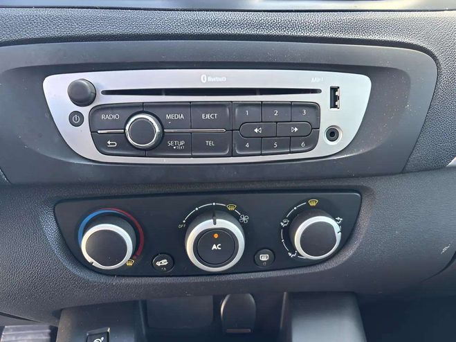 Renault Scenic 1.2 TCE 115CH ENERGY ZEN 2015 GRIS C de 2015