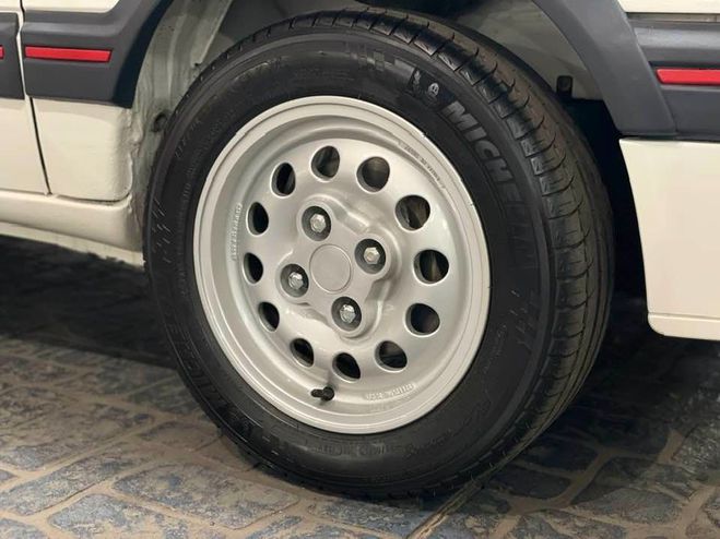 Peugeot 205 gti 1. 6 BLANC de 1984