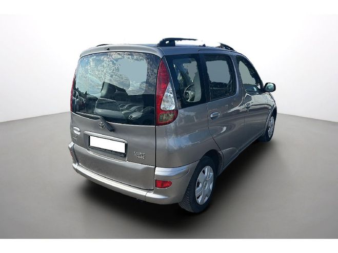 Toyota Yaris Verso 1.3 VVT-i Sol BVA Gris clair de 2003