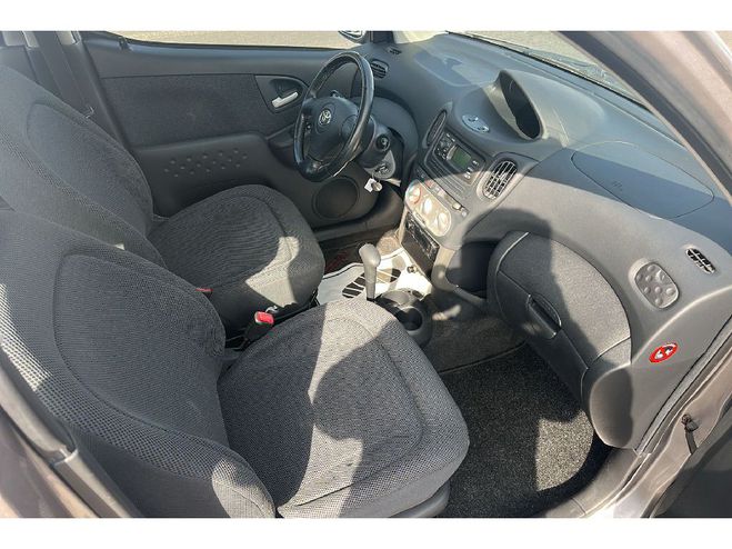 Toyota Yaris Verso 1.3 VVT-i Sol BVA Gris clair de 2003