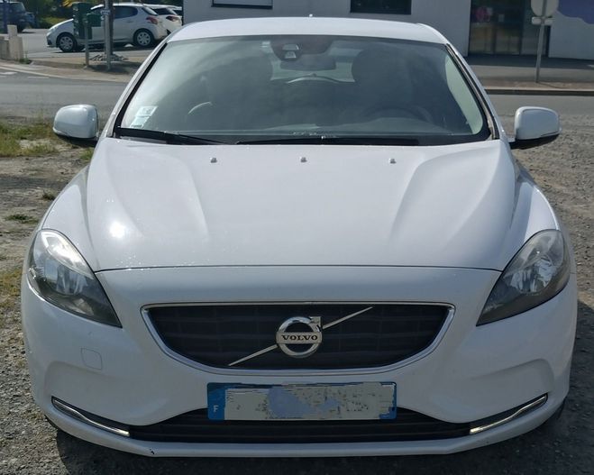 Volvo V40  D4 momentum 178cv 5cyl   de 2014