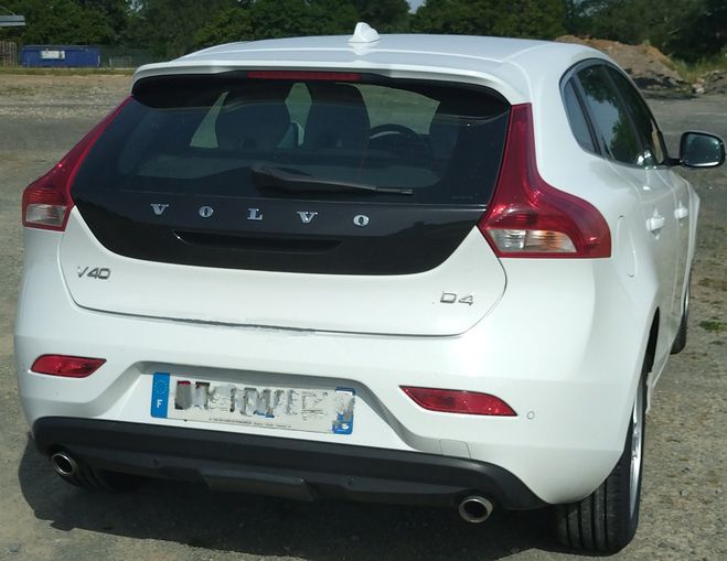 Volvo V40  D4 momentum 178cv 5cyl   de 2014