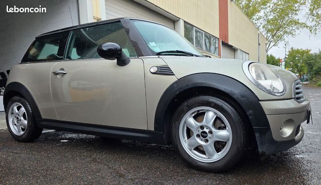 Mini Cooper MINI 1.6 120ch COOPER maron de 2007